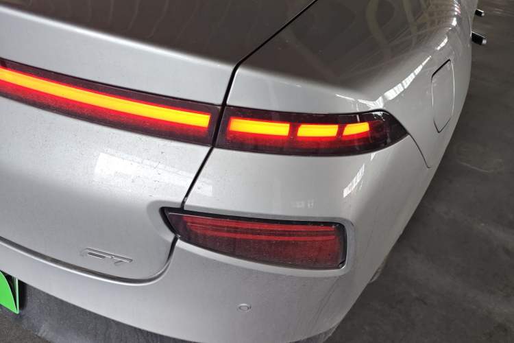 Used XPeng P7 2022 625E Right Rear Taillight