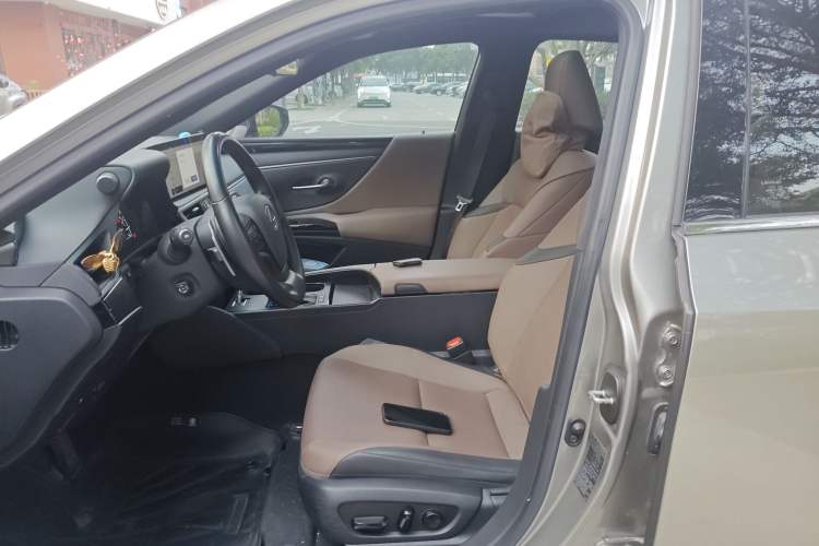 Used Lexus ES 2022 300h Excellence Edition