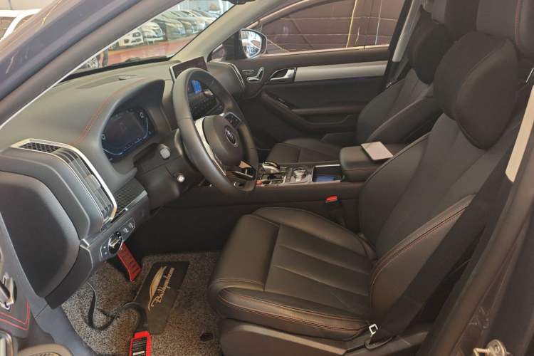 Used BYD Tang New Energy 2018 DM 2.0T All-Wheel Drive Smart Connectivity Luxury Model 7 Seats China V Emission Standard