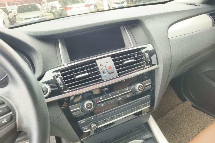 Used BMW X3 2014 xDrive28i Leading Model