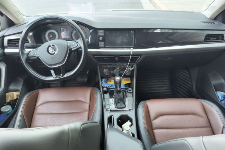 Used Volkswagen Lavida 2019 280TSI DSG Luxury Edition China VI Standard Center Console