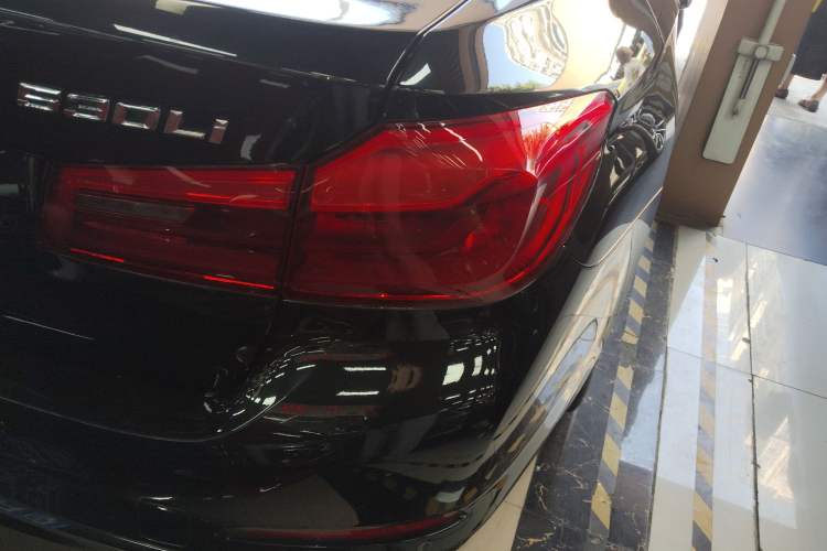 Used BMW 5 Series 2019 Facelifted 530Li Leading Edition Luxury Package