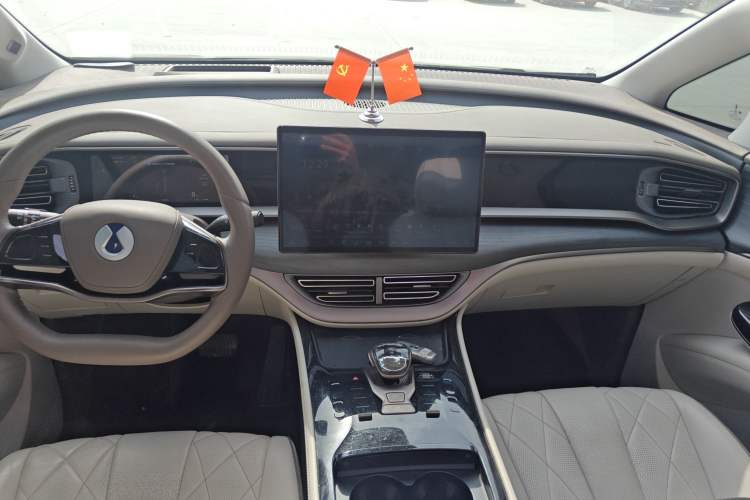 Used Denza D9 2022 DM-i 970 Four-Wheel Drive Flagship Model