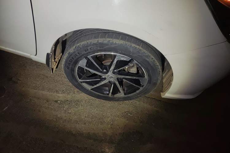 Used Zotye Z300 2014 New Vision 1.5L Manual Luxury Model
