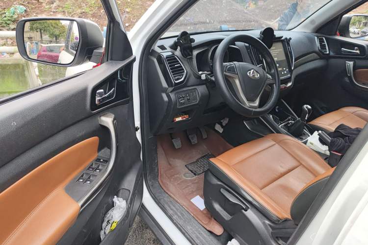 Used Oshan CX70 2016 1.6L Manual Luxury Model
