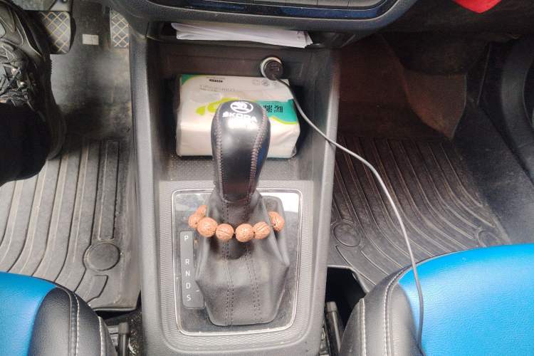 Used Skoda Kamiq 2020 1.5L Automatic Comfort Edition Gear Lever