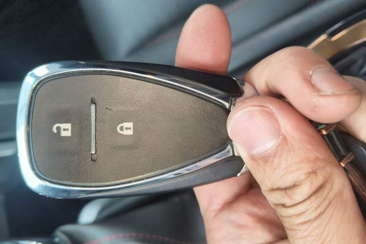 Used Chevrolet Orlando 2019 Redline 530T Automatic Enjoyment Version (5+2 Seating) China VI
