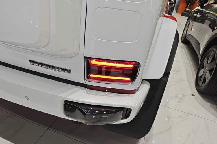 Ojetý iCAR V23 2026 Model V23S 501 Four-Wheel Drive Peak Performance Edition