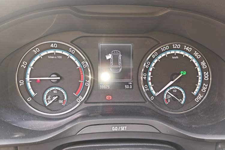 Used Skoda Kodiaq 2019 Restyled TSI330 5-Seater Two-Wheel Drive Standard Version China VI Instrument Cluster