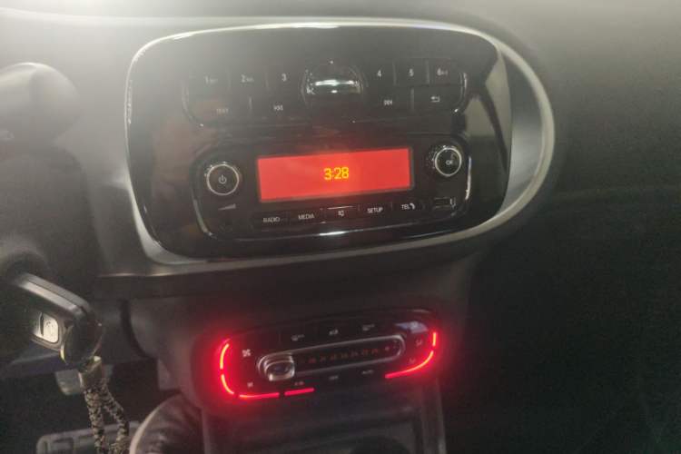 Used smart fortwo 2019 0.9T 66kW Hardtop Wind Power Edition China VI