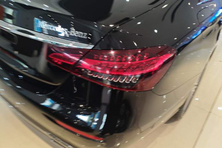 Used Mercedes-Benz E-Class 2023 Facelift E 260 L