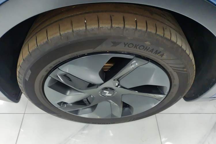 Used ONVO L60 2024 60 kWh All-Wheel Drive
