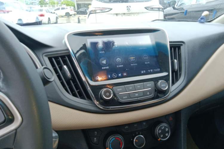 Used Chevrolet Monza 2022 320 Automatic Enjoyment Edition Audio And AC Panel