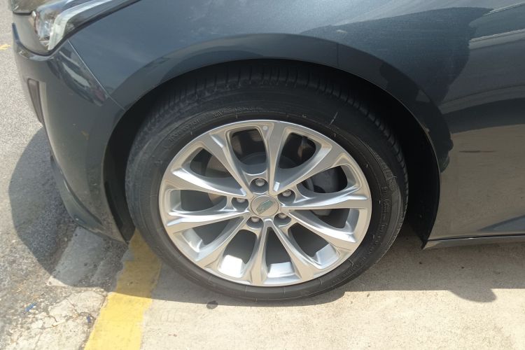 Used Cadillac CT5 2022 28T Luxury Version (Standard Edition) Left Front Wheel Hub