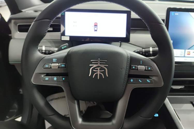 Used BYD Qin PLUS 2025 EV Smart Drive Edition 510KM Leading Model Steering Wheel