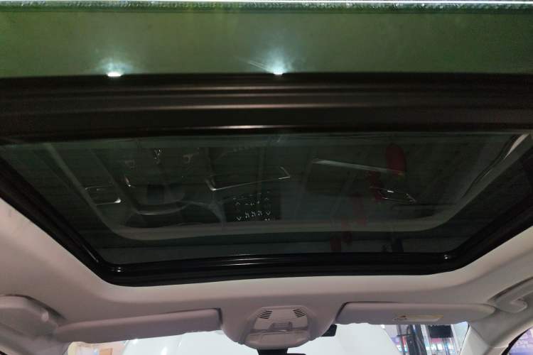 Used Peugeot 4008 2017 350THP Elite Edition Headliner