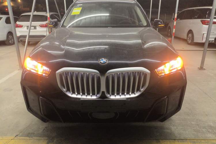 Used BMW X5 2025 Model, xDrive 30Li Prestige M Sport Night Package
