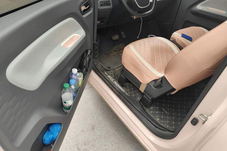 Used Wuling Hongguang MINIEV 2021 Macaron Fashion Model Lithium Iron Phosphate
