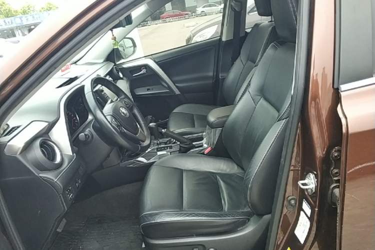 Used Toyota RAV4 2016 2.0L CVT Two-Wheel Drive Smart Edition China V Standard
