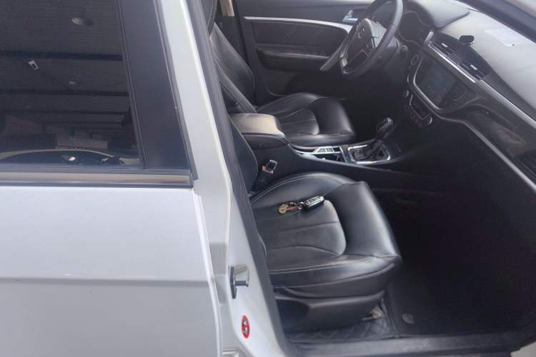 Used Geely Auto Emgrand 2017 Sedan Million Edition 1.5L CVT Upward Version
