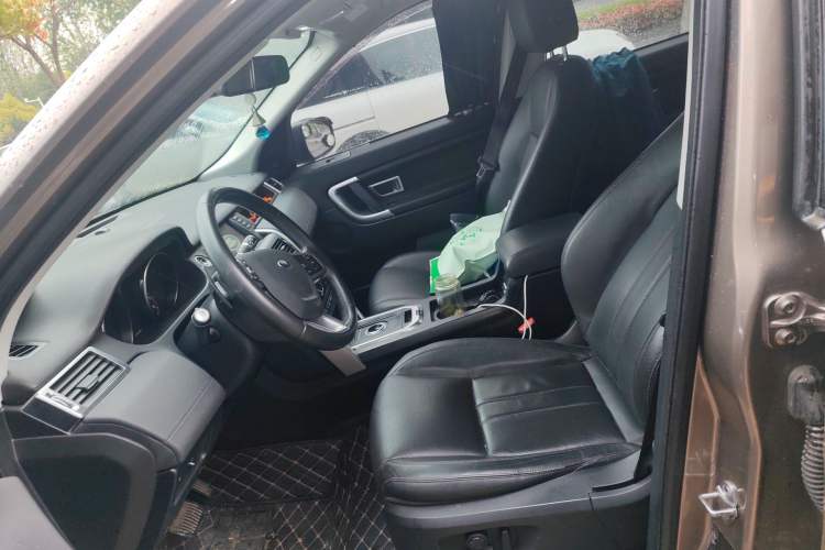 Used Land Rover Discovery Sport 2017 2.0T SE Left Front Seat