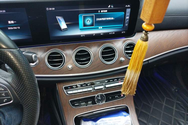 Used Mercedes-Benz E-Class 2018 Facelifted E 300 L Stylish Version Audio And AC Panel