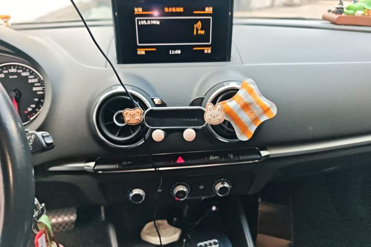 Used Audi A3 2014 Sportback 35 TFSI Automatic Ambition Edition Audio And AC Panel