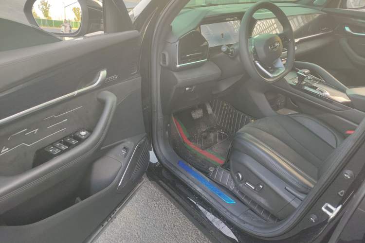 Used Geely Auto Monjaro L 2024 2.0TD High-Power Automatic Two-Wheel Drive Skyline Edition