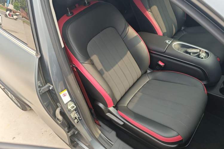 Used ORA Good Cat GT 2023 Mulan Edition 401km Luxury Version Right Front Seat