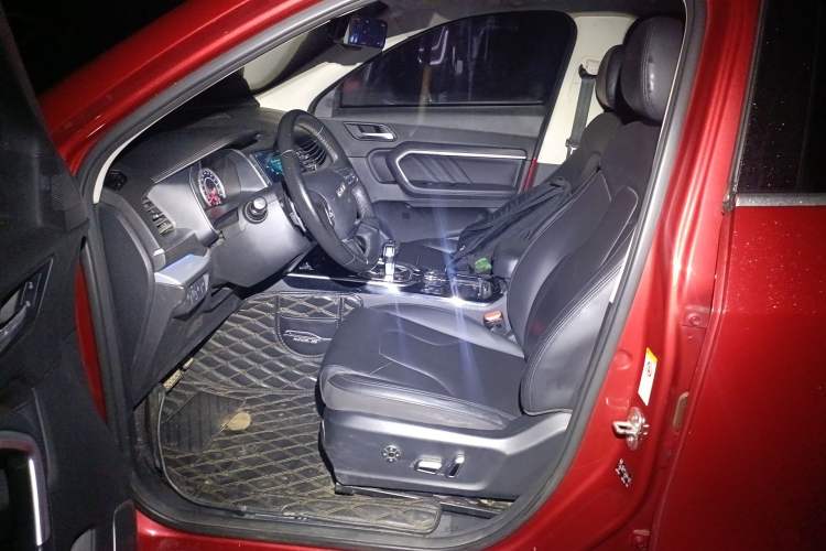 Used Haval H6 2017 Blue Label 2.0T Automatic Two-Wheel Drive Smart Edition
