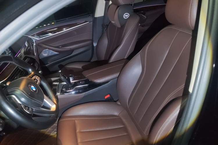 Used BMW 5 Series 2018 525Li Luxury Package Left Front Seat