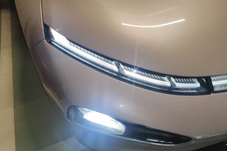 Used XPeng P7 2024 P7i 702 Max Pengyi Edition Right Front Headlight