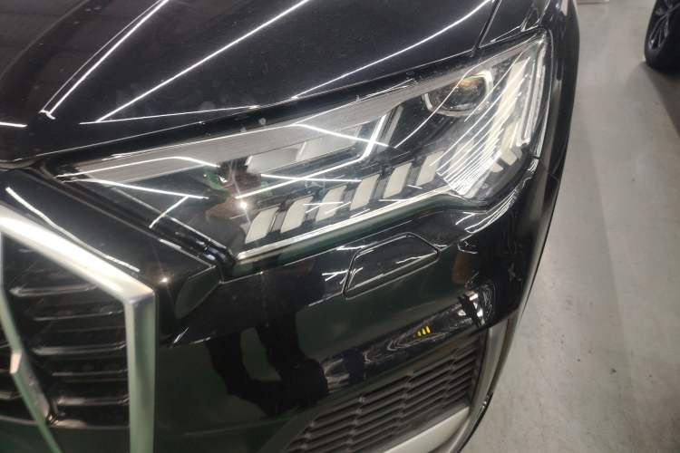 Used Audi Q7 2021 55 TFSI quattro S line Sport model