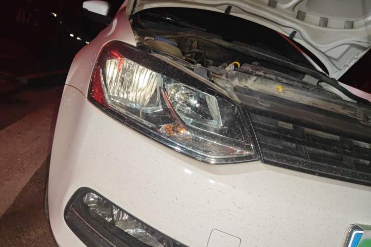 Used Volkswagen Polo 2018 1.5L Automatic Enjoyment Model Right Front Headlight