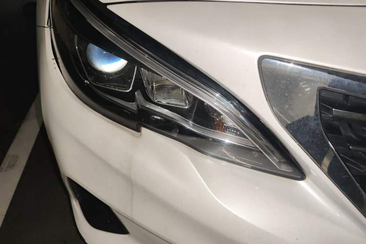 Used Peugeot 408 2019 360THP Automatic Luxury Edition China VI Standard Right Front Headlight
