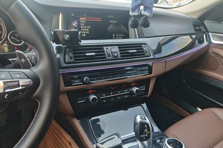 Used BMW 5 Series 2014 520Li Elegant Model
