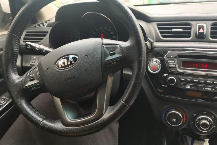 Used Kia K2 2012 Sedan 1.6L Automatic Transmission Premium Commemorative Edition Steering Wheel