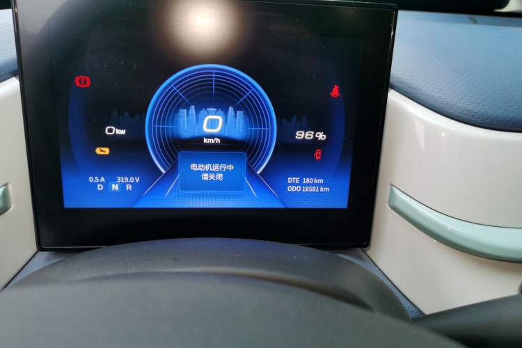 Used Dongfeng NAMMI BOX 2022 Revised Light Wind Edition 201 km Standard Version Odometer Close Up