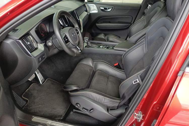 Used Volvo XC60 2018 T5 4x4 Zhiya Sport Edition