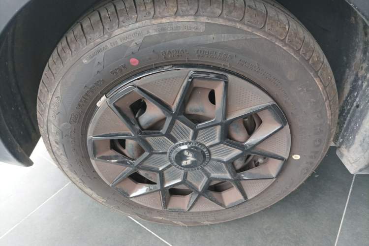 Used Wuling Hongguang MINIEV 2022 GAMEBOY 200km Gaming Edition with Lithium Iron Phosphate Left Front Wheel Hub