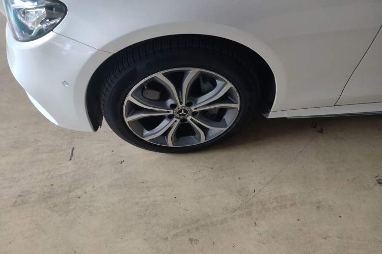 Used Mercedes-Benz E-Class 2020 E 300 L Sporty and Stylish Model
