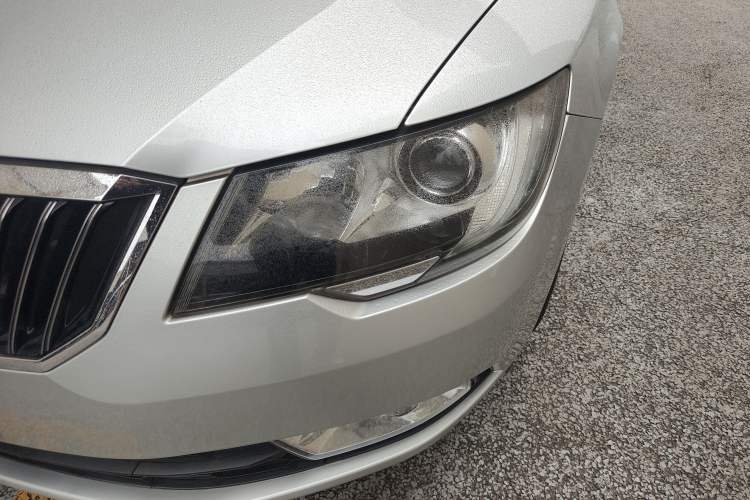 Used Skoda Superb 2013 1.8 TSI Manual MingShi Edition
