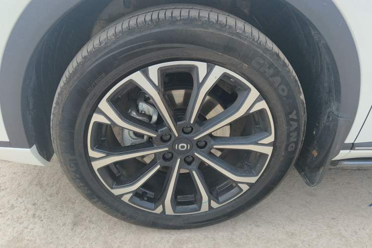 Used CHANGAN NEVO Q05 2025 Truly Delicious Version 125 Deluxe Edition Left Front Wheel Hub