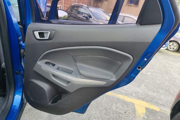 Used Ford EcoSport 2013 1.5L Manual Fashion Model