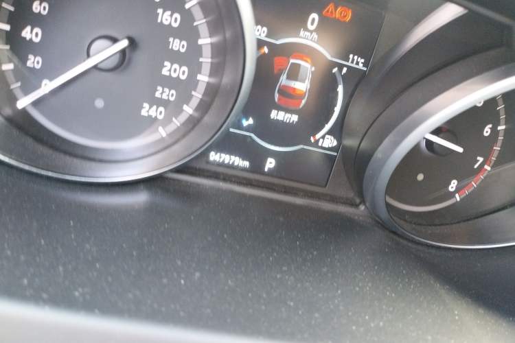 Used Land Rover Discovery Sport 2019 240 PS SE Version China VI Standard Odometer Close Up