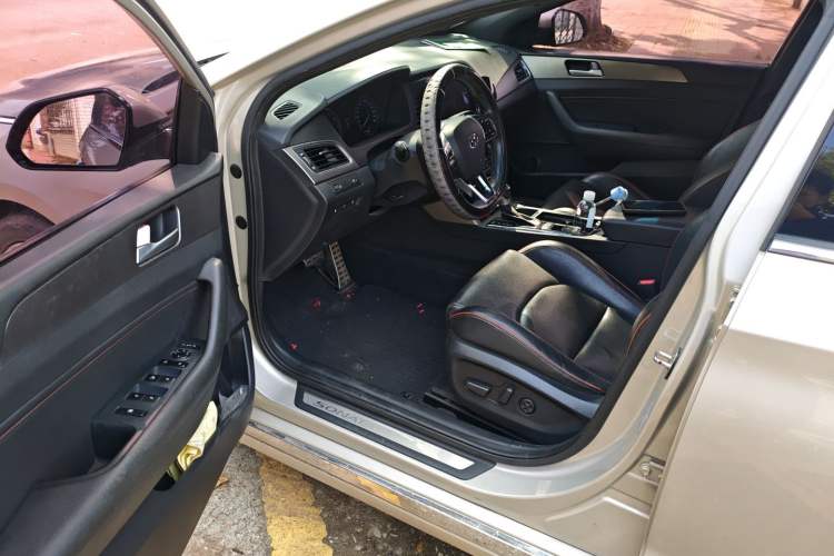 Used Hyundai Sonata 2015 1.6T GLX Advanced Model
