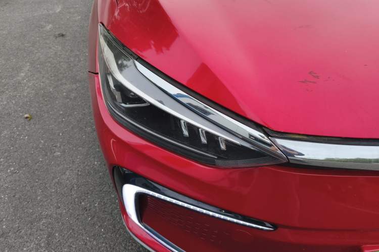 Used BAIC Beijing EU5 2018 R500 Smart Wind Edition Right Front Headlight