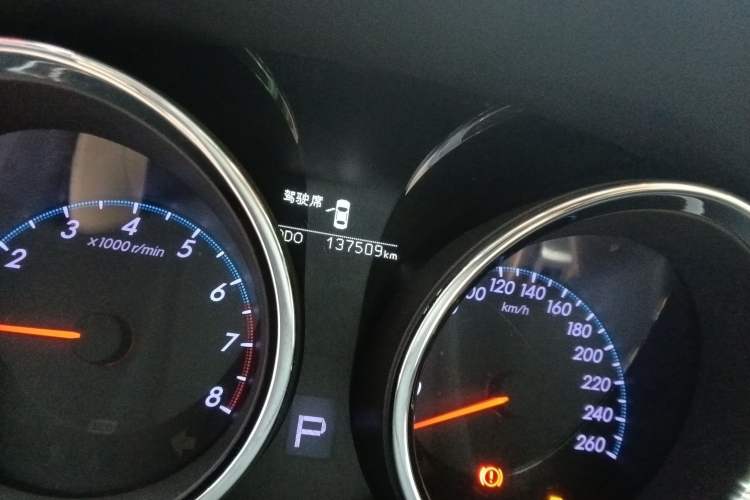 Used Toyota Reiz 2013 2.5S Elite Edition Odometer Close Up