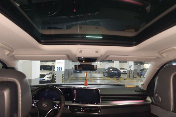 Used Volkswagen Tavendor 2024 380TSI All-Wheel-Drive R-Line Journey Shared Enjoyment Model
