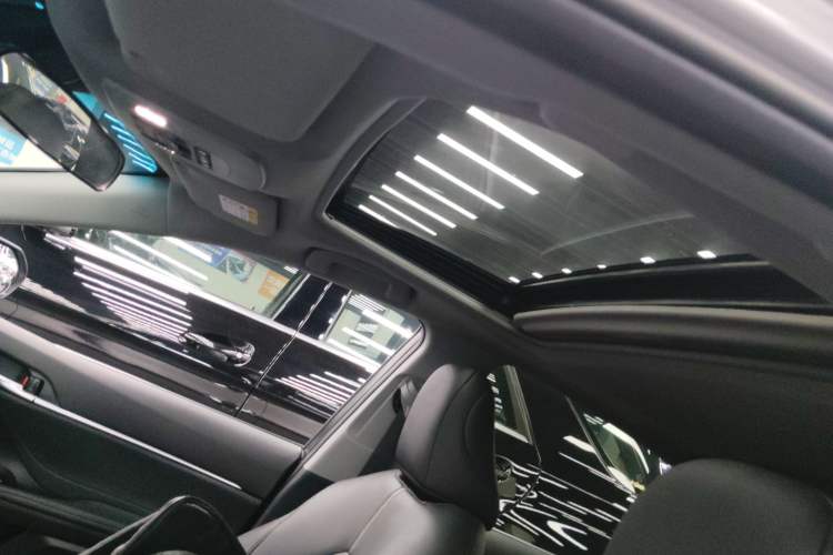 Used Toyota Camry 2021 2.0G Luxury Edition Headliner